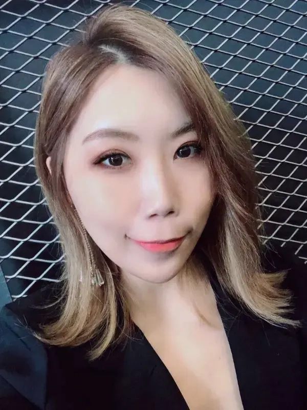 全方位旗艦店設計師 Abby