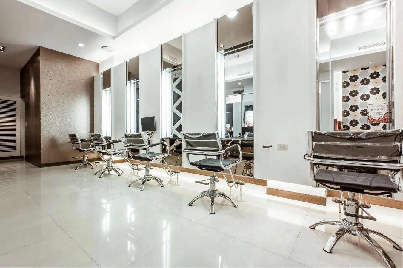 全方位台南華平店